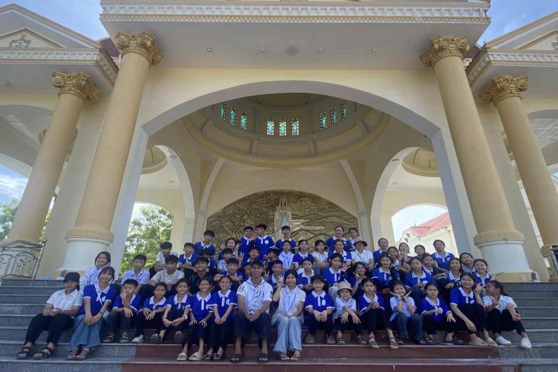 Đoàn con cái Hội Đức Mẹ Giáo xứ Cồn Cả, Giáo hạt Phủ Quỳ - Hành hương Đức Mẹ Bảo Nham