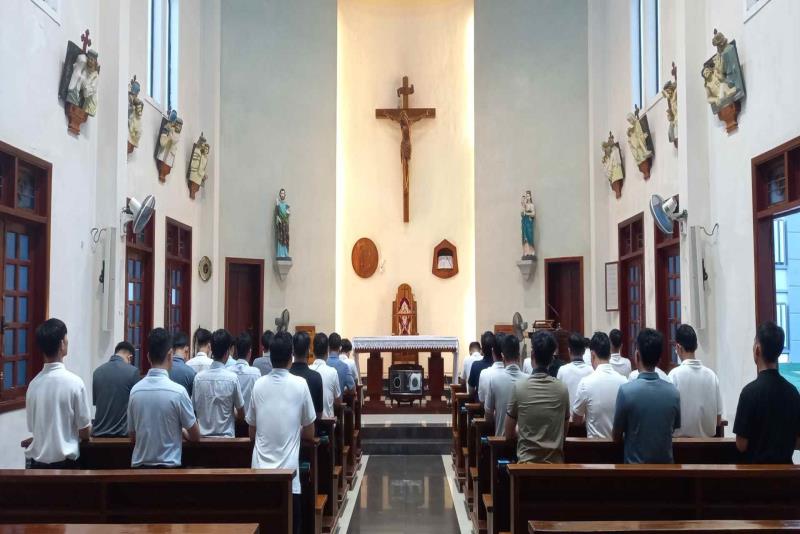 TIỀN CHỦNG VIỆN XÃ ĐOÀI: TÂN TIỀN CHỦNG SINH KHÓA XX TỰU TRƯỜNG – KHỞI ĐẦU HÀNH TRÌNH ƠN GỌI LINH MỤC