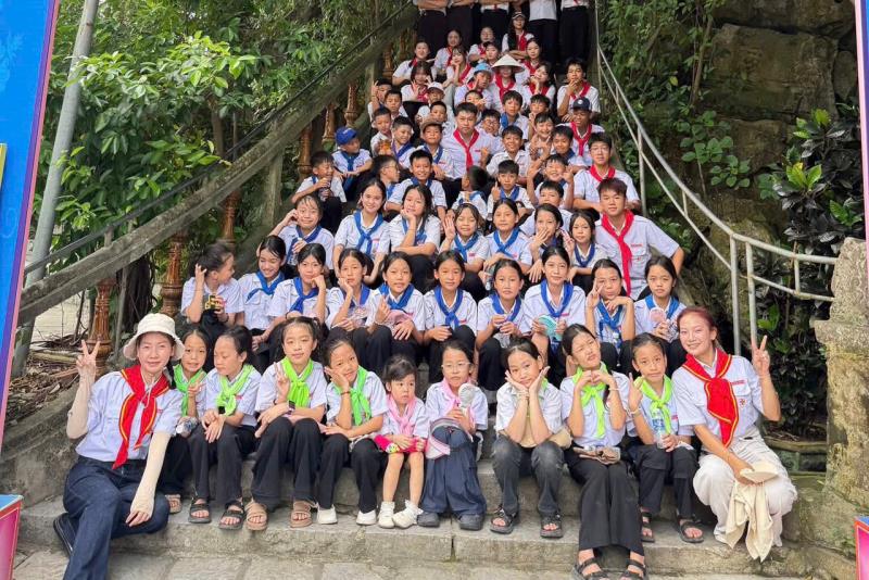 Thiếu Nhi Thánh Thể Giáo xứ Đức Xuân, Giáo hạt Cửa Lò đã hành hương về bên Mẹ Bảo Nham